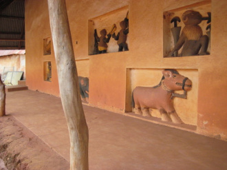 02 Les Celebres Bas Reliefs